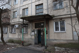 Суд удовлетворил иск об изъятии последней квартиры в аварийном ростовском доме в переулке Кривошлыковском, 4
