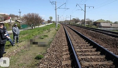 Работник судоремонтного завода Аксая найден мертвым на железной дороге