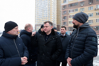 Донской губернатор Юрий Слюсарь побывал на объектах в Левенцовке и Ленинаване, поврежденных при ночной атаке Ростова и области 