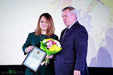 На вас земля держится