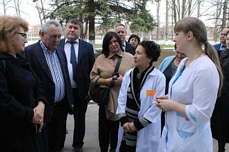 Как в Зверево медицину спасали