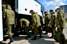 10 04 2025 Десятки молодых дончан направлены к местам несения службы