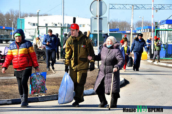 Беженцев из Донбасса и Украины будут распределять по всем регионам России