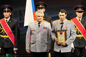 С праздником, товарищи полицейские!