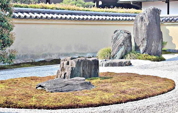 Сухой пейзаж в японском стиле