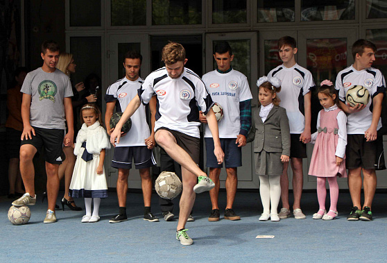 Жонглеры на паркете