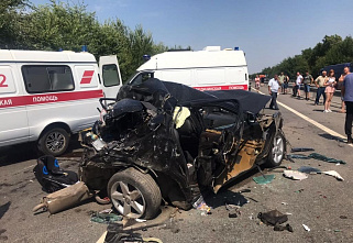 Число погибших в массовой аварии под Ростовом возросло до 4 человек