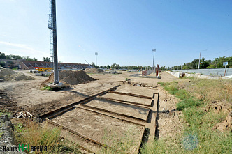 В Шахтах все хорошо с больницей и плохо – со стадионом