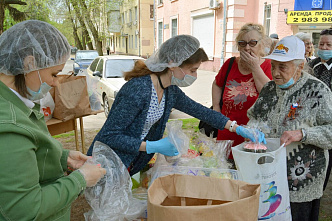В Ростове фонд «Добрые люди» организовал благотворительный обед