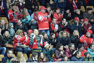 На шайбы не скупились