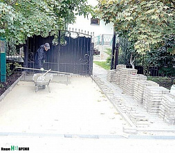 Третий месяц в Аксайском районе не могут справиться с ремонтом только что застеленной дороги