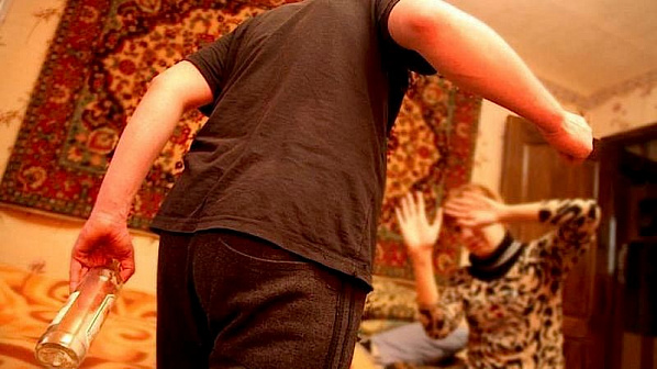 В Новочеркасске мужчина до смерти забил мать