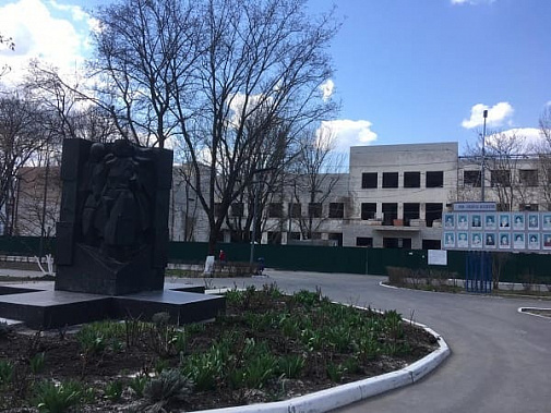 Центральный корпус ЦГБ уже ремонтируют... Учитывается ли при этом тот факт, что здание — объект культурного наследия, памятник советского конструктивизма?