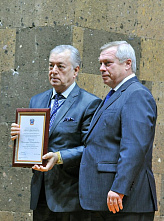 С наступающим профессиональным праздником, коллеги!