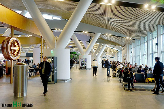 Новый аэропорт выглядит просторным, светлым, стильным и вместительным.