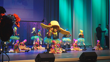 Традиционный праздник в честь Дня матери провел в Ростове «Ветер перемен»