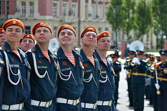 Вопреки всем предупреждениям и ограничениям ростовчане пришли на Парад Победы