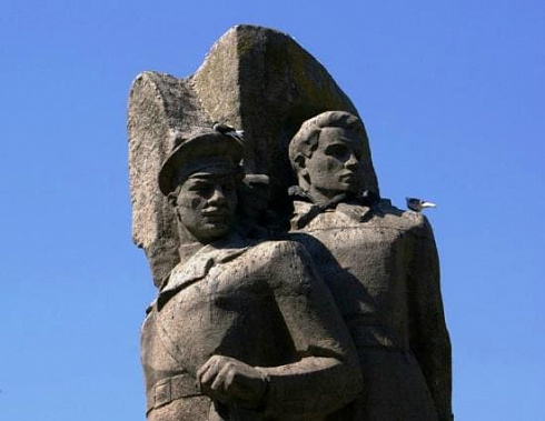 В Новочеркасске с памятниками воевать не будут