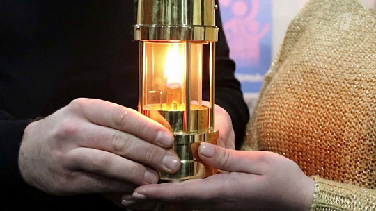 В Ростов доставлен Благодатный огонь