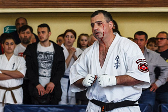 Сражались юные, рубились ветераны