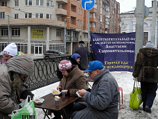 Новогодние подарки в бесплатной столовой