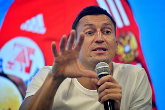 18 11 2025 Встреча донских школьников с олимпийским чемпионом Александром Легковым