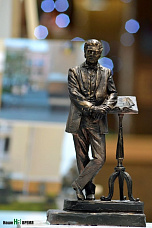 Памятник Назаретову: конкурс продолжается