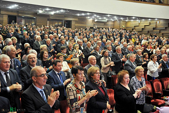 Комсомольская юность наша