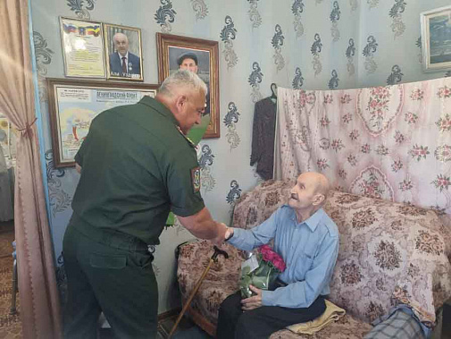 Фронтовику-целинцу Виктору Ремизову исполнился 101 год