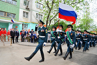 Ветеранам Великой Отечественной войны в Ростове подарили парад Победы
