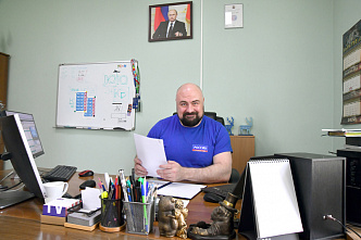 Замдиректора ГТРК «Дон-ТР» – начальник службы программ телевидения Александр  Иванов.