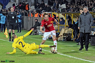 Дома «Ростов» лишил легендарный «МЮ» победы