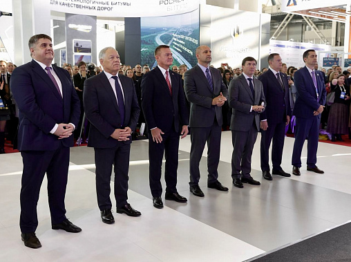 Сегодня отрыто движение на двух обновленных участках автодорог в ЛНР