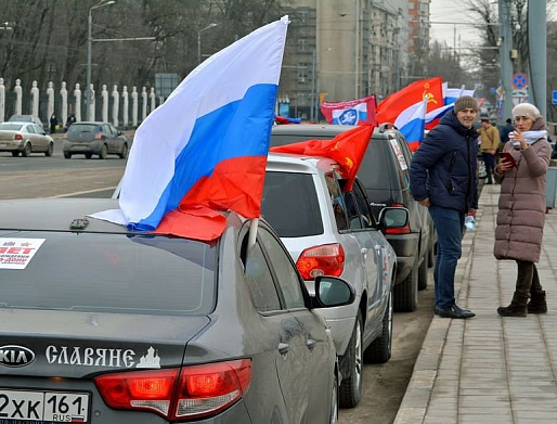 Автопробег и реконструкция в честь освобождения Ростова