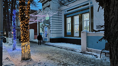 В Новочеркасске школы и детсады, а также депутата поблагодарили за украшение города