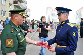 30 молодых офицеров в Ростове получили жилье