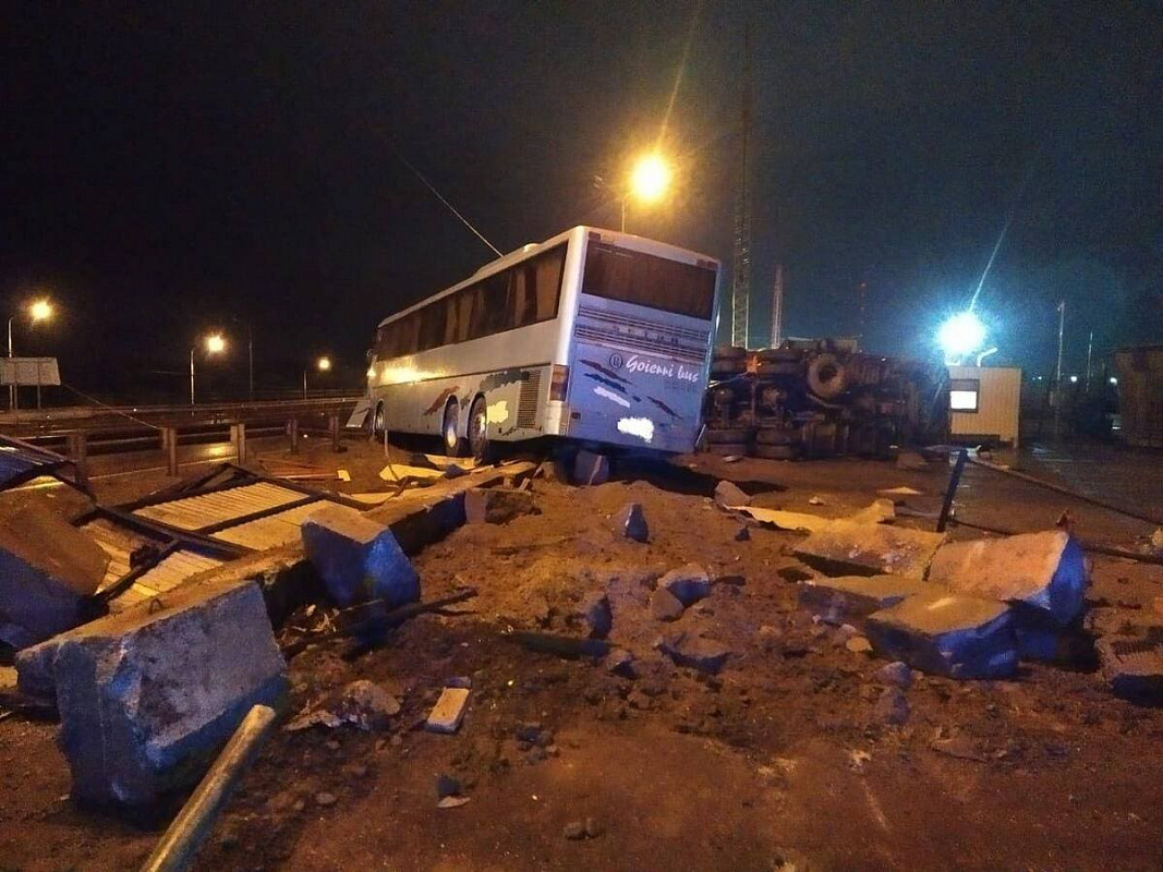 Фото с места ДТП предоставлено отделом пропаганды УГИБДД по РО