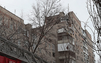 Пострадавшим при взрыве газа в многоквартирном доме в Шахтах выплатят компенсации
