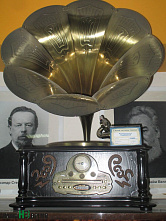 Такой родной «кирпич с кнопками»