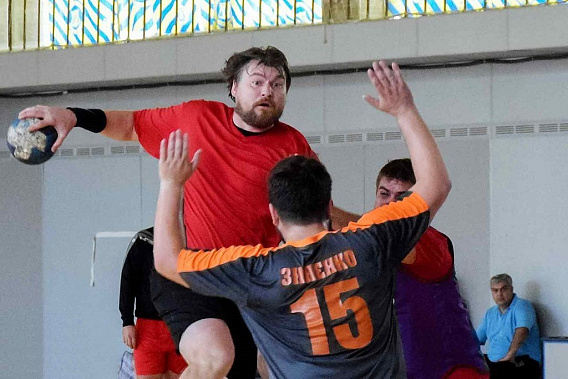 «Лидер» против «Факела», «Кабанов» и «Шахтера»