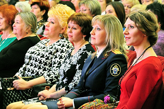 Донские власти поздравили женщин