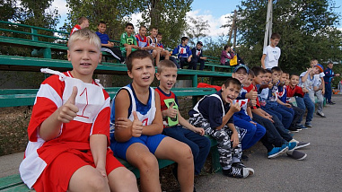 Про гимны, флаги и стипендии