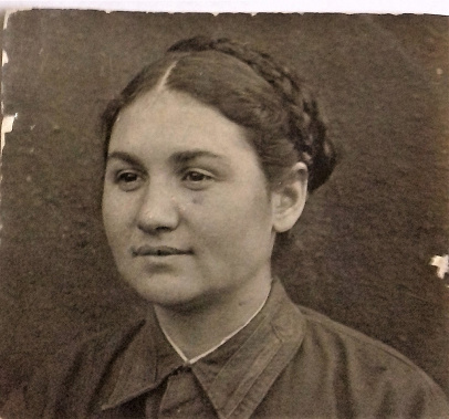 Алия Саббировна в 1942 году