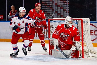 Хоккеисты «Ростова» в домашней встрече уступили столичной «Звезде»