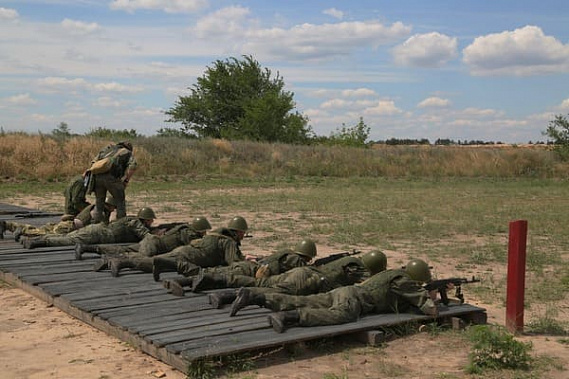 Первая в России казачья рота территориальной обороны приступила к полевым занятиям.