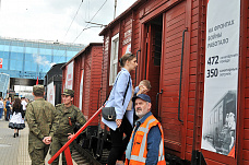 05 05 2025 Жители и гости Ростова-на-Дону встретили ретропоезд «Победа»