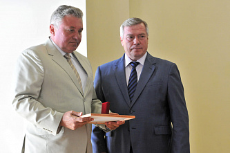 «Жить — значит, строить»...