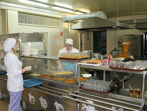 Волгодонские школы получили мясорубки и спецпосуду