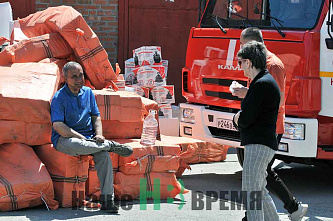 В Аксайском районе сгорели склады рядом с рынком «Классик». 