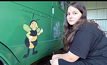 Волонтеры из Родионово-Несветайского района передали в зону СВО «газель» для медицинской роты